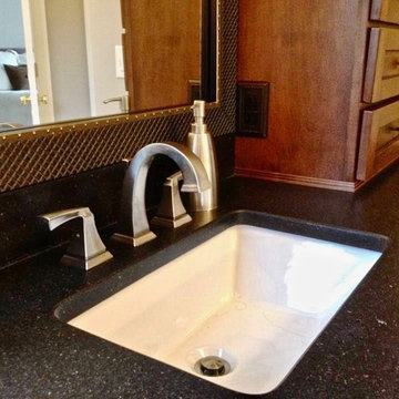 Morgen Master Bathroom