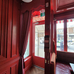 Piccolo Piano Pizzeria - Home Decor