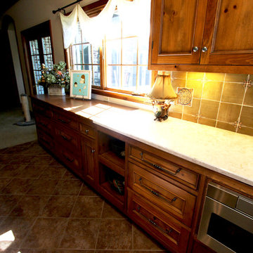 Silestone Countertops on Existing Kitchen Cabinets ~ Akron, OH