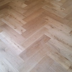 Oversize engineered smoked oak parquet - Products