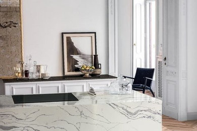 Desk in Zodiaq® Versilia Grigio