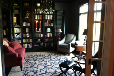 Example of a classic home design design in Little Rock