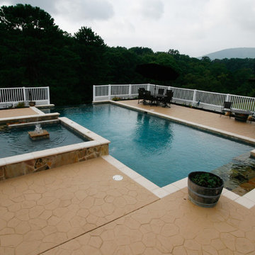 Cream SBN Coping with Vanishing Edge and Raised Fountain