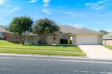 Inspiration for a timeless exterior home remodel in Austin