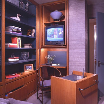 Downtown Bachelor Apartment