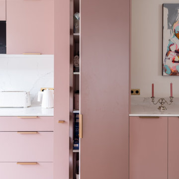 La cuisine rose et marbre blanc d'Antoine