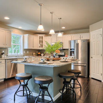Oversized Island & Bar Seating