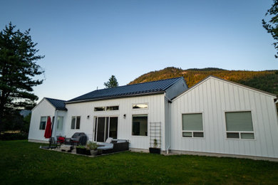 Mid-sized country exterior home photo in Other