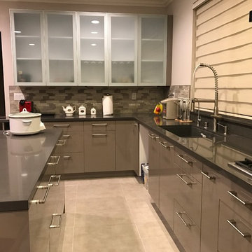 Luxury contemporary kitchen
