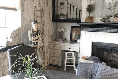 Mid-sized farmhouse u-shaped eat-in kitchen photo in Houston