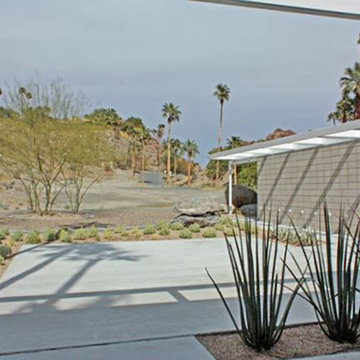 Palm Springs Modern Front View