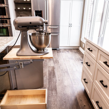 Carmel Custom Kitchen Ponds West