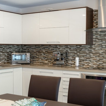 Beige high-gloss kitchen in Toronto
