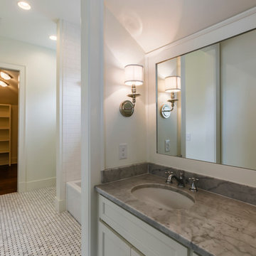Beautiful Golf Course/Lakefront home in Regatta Bay Golf and Yacht Club