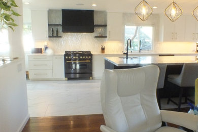 Living room - modern living room idea in San Francisco