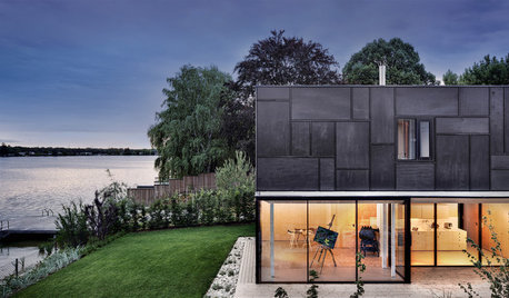 Architektur: Ein schwarzes Seehaus für drei Geschwister bei Wien