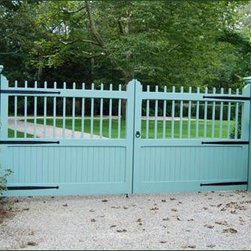 Cellular Vinyl Board and Topper Gate - Outdoor Products