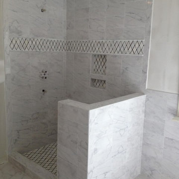 Carrara (Ceramic) Bath