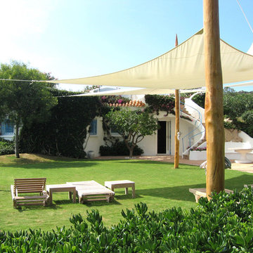 Giardino privato a Romazzino - tende vele