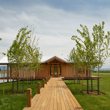Lakefront chalet