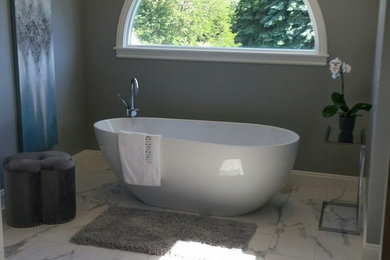 Williamsville - Freestanding Tub Bathroom