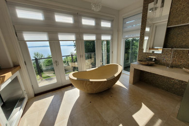 Bathroom - bathroom idea in Miami