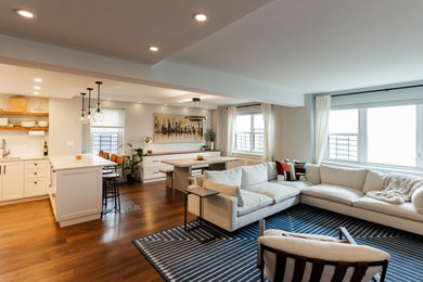 Living room photo in New York