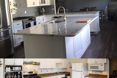 Mid-sized trendy l-shaped dark wood floor eat-in kitchen photo in New York with a single-bowl sink, shaker cabinets, white cabinets, granite countertops, gray backsplash, glass tile backsplash, stainless steel appliances and an island