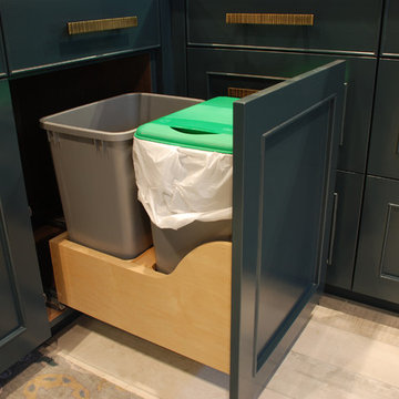 Vision Woodworks Inc Mercer Island Display Kitchen