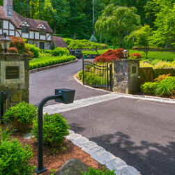 Electric Entrance Gate with Pillars - Home Fencing And Gates