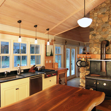 North Bend Cabin & Bunkhouse