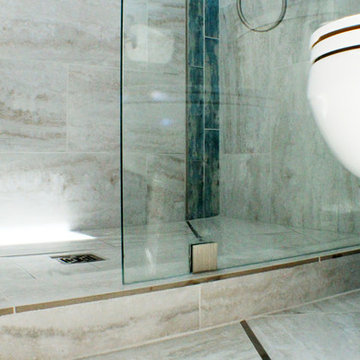 Twin Baths with individual identities