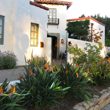 Bachelor's Spanish Home