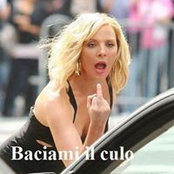 Andrea Yuki's photo