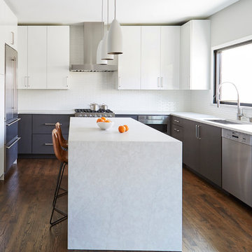 Modern Clean Line Kitchen
