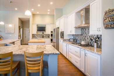 Inspiration for a transitional kitchen remodel in Sacramento