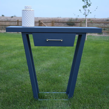 Side Entry Table
