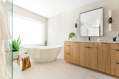 Inspiration for a modern bathroom remodel in San Diego