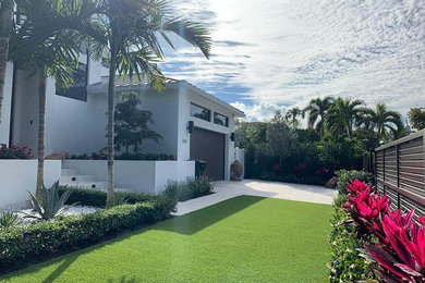 Design ideas for a landscaping in Miami.