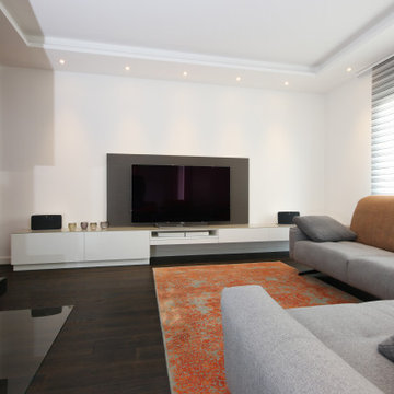 Wohnzimmer mit TV Lowboard