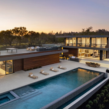 Hilltop Manor