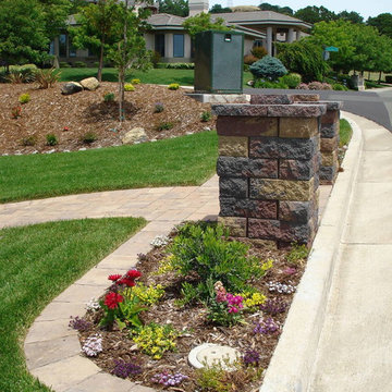 Pavestone Venetian Stone Platinum Pavers & Highland Wall