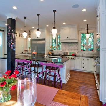 Open Kitchen & Butler's Pantry
