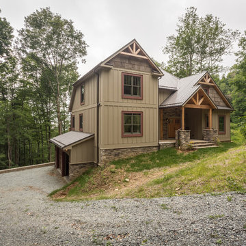 Rustic Retreat in Lost Creek