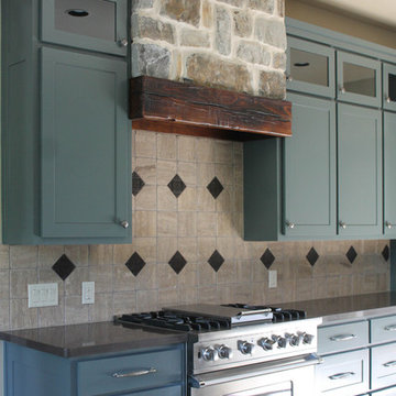 809