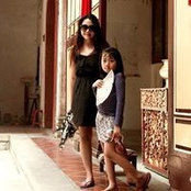 Ayu Safitri's photo