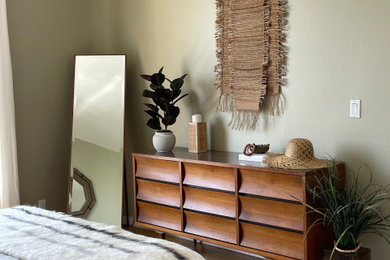 Bedroom - bedroom idea in Los Angeles