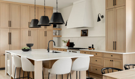 Warm, Organic and Bright Kitchen in an Open-Plan Space