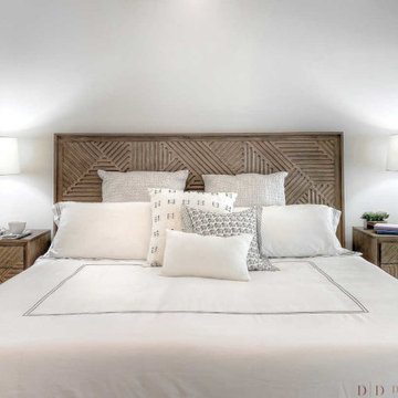 Distinctively Modern in Woodland Hills