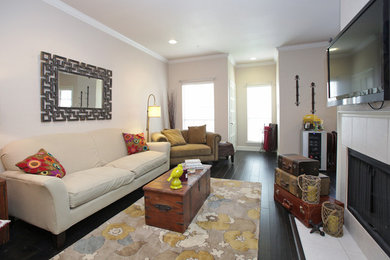 Living room - traditional living room idea in Dallas